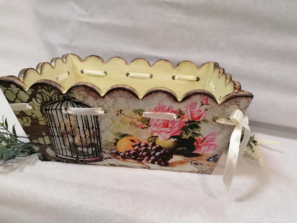 Decoupage