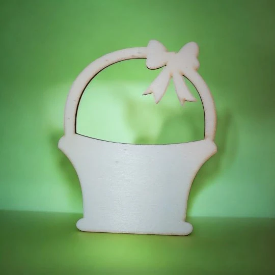 Drevený výrez košík 11 cm