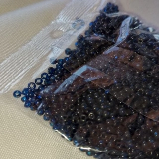 Rokajl 8/0 tmavomodrá priesvitlá