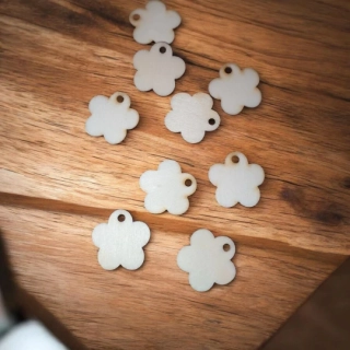 Drevený výrez - kvety 2,5 cm
