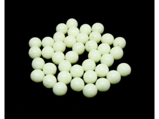 Lisované korálky svietiace v tme zelené 8mm